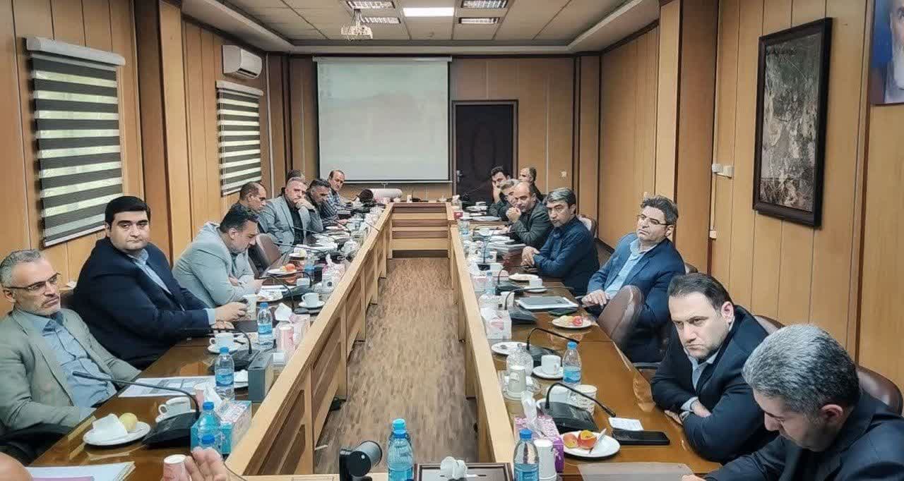 بررسی تداخلات حریم بخش ها و شهرهای شهرستان اسلامشهر با حضور مشاور استاندار تهران